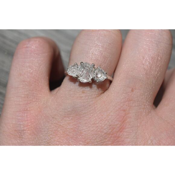 alternative raw diamond engagement rings, raw crystal size 4 5 6 7 8 8 9 10 11 - Picture 2 of 5